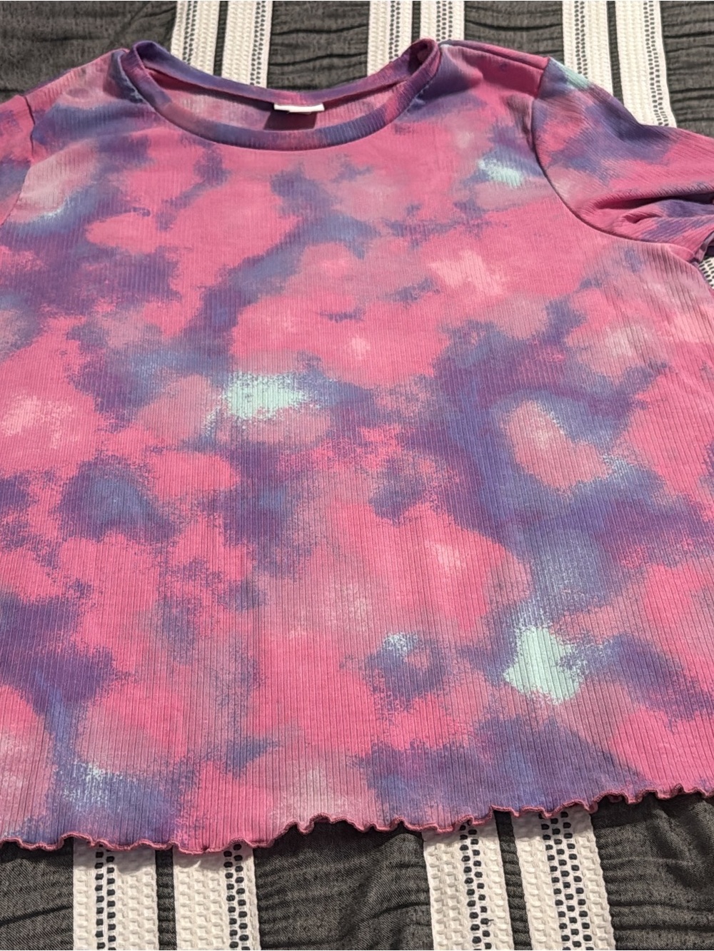 LuLaRoe Pink Purple Tie-Dye Short Sleeve Tee